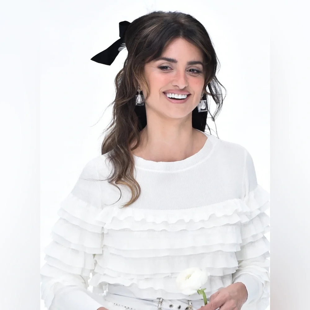 Chanel Sweater Soft Wool Womens 38 (6) Cream Ruffle Tiered Logo Pullover France
